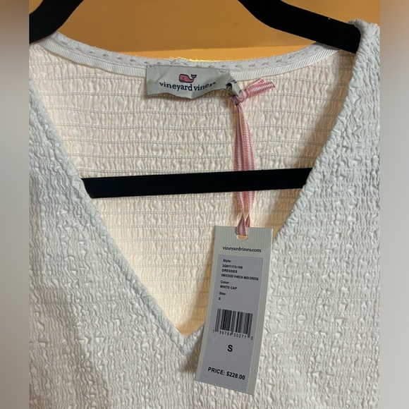 White vineyard vines dress! *great for summer bridal shower or country concert - Picture 4 of 10